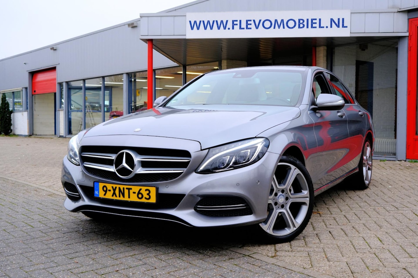 Mercedes-Benz C-klasse - 180 Edition Leder|Clima|LED|Navi|LMV - AutoWereld.nl