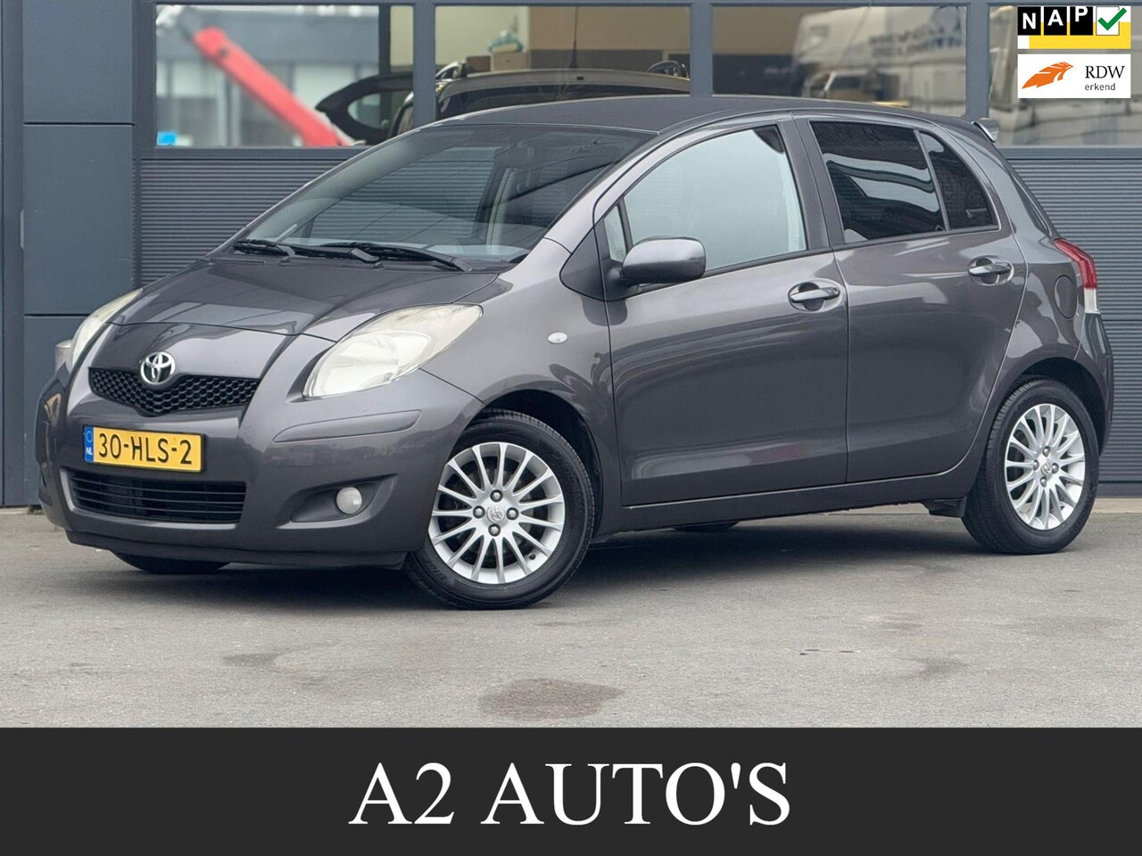 Toyota Yaris - 1.3 VVTi Dynamic 6-Versnellingen|Airco|Nap - AutoWereld.nl