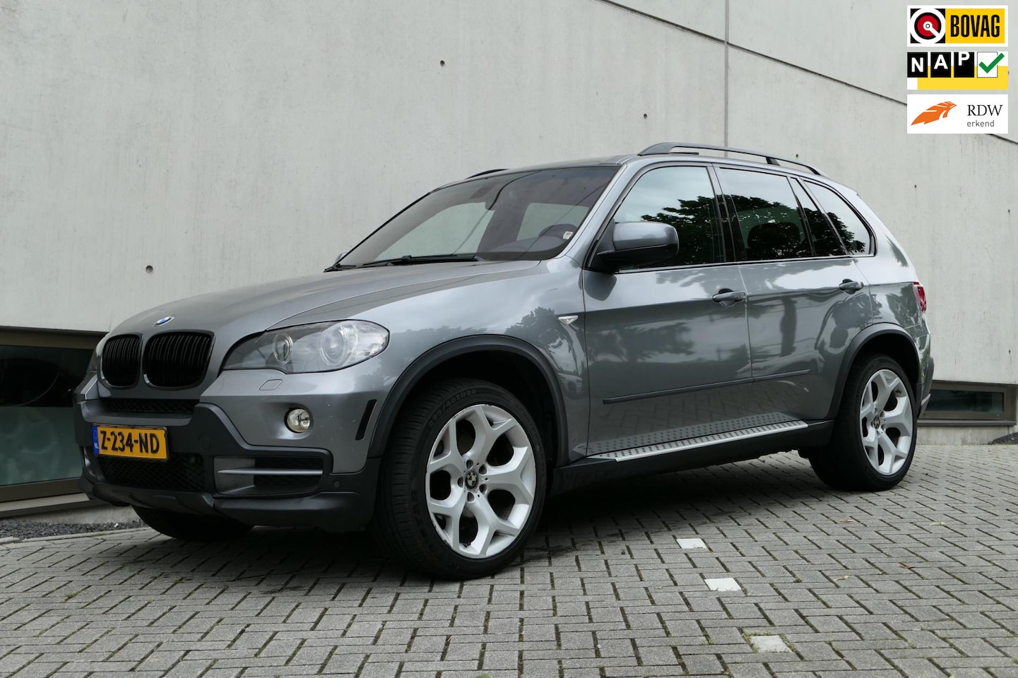 BMW X5 - XDrive30i 272pk Panodak Navi Sportstoelen Youngtimer - AutoWereld.nl