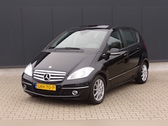 Mercedes-Benz A-klasse - 180 Avantgarde Automaat | PDC | Half leer | Cruise-controle