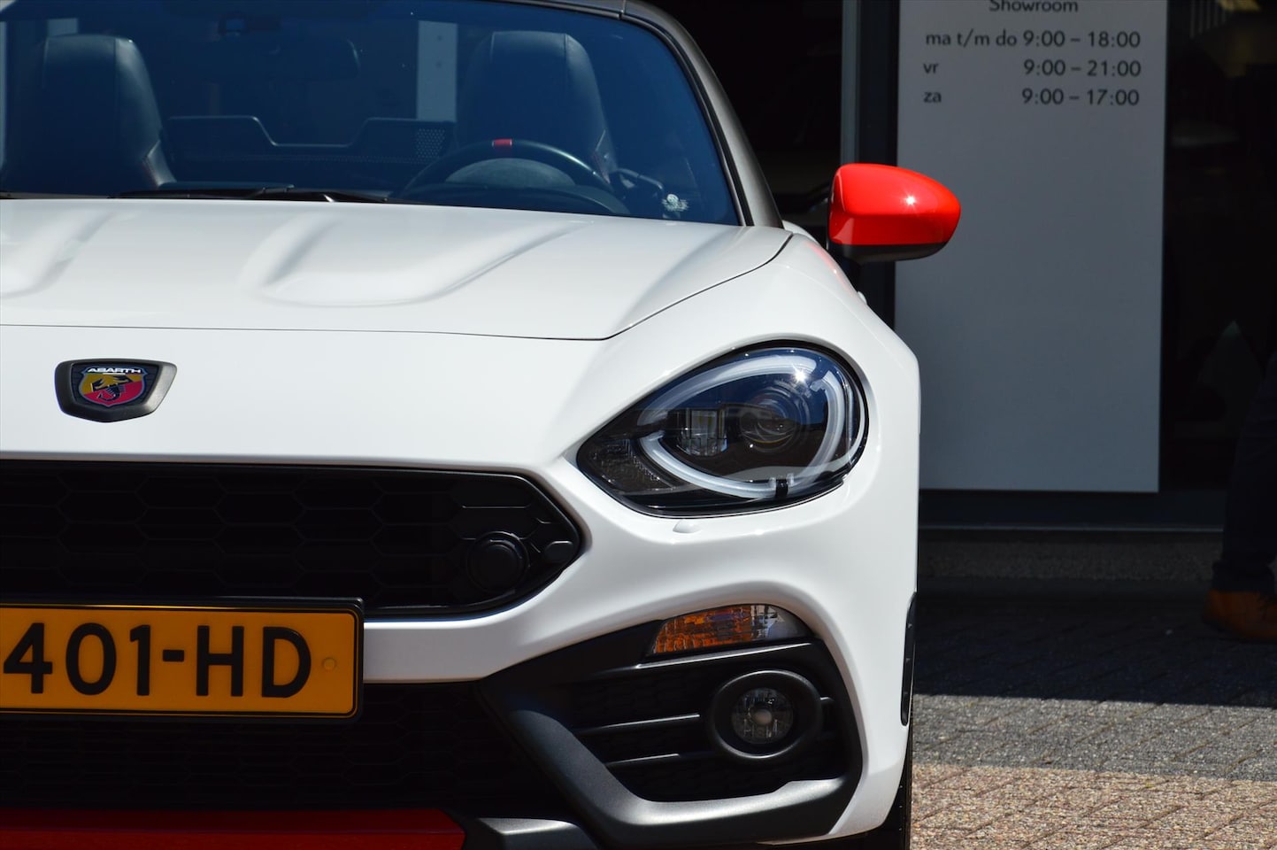 Abarth 124 spider - AUTOMAAT - AutoWereld.nl