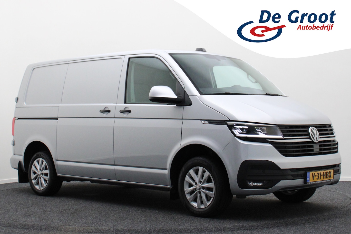 Volkswagen Transporter - 2.0 TDI DSG L1H1 Highline 3-Zits, LED, ACC, Leer, Apple CarPlay, Camera, Standkachel, Trek - AutoWereld.nl