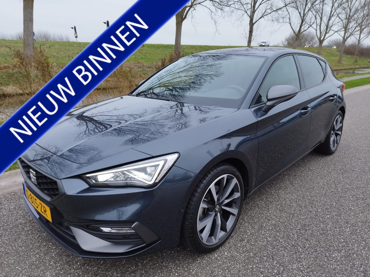 Seat Leon - 1.5 eTSI FR ** 19.331 km ** 18 inch ** NAVI ** DSG ** - AutoWereld.nl