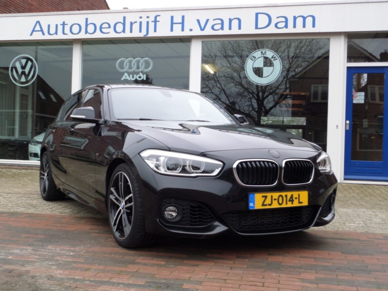 BMW 1-serie - 118i M Sport / Leder / Aut.8 . / Camera / 18 / Navi etc. - AutoWereld.nl