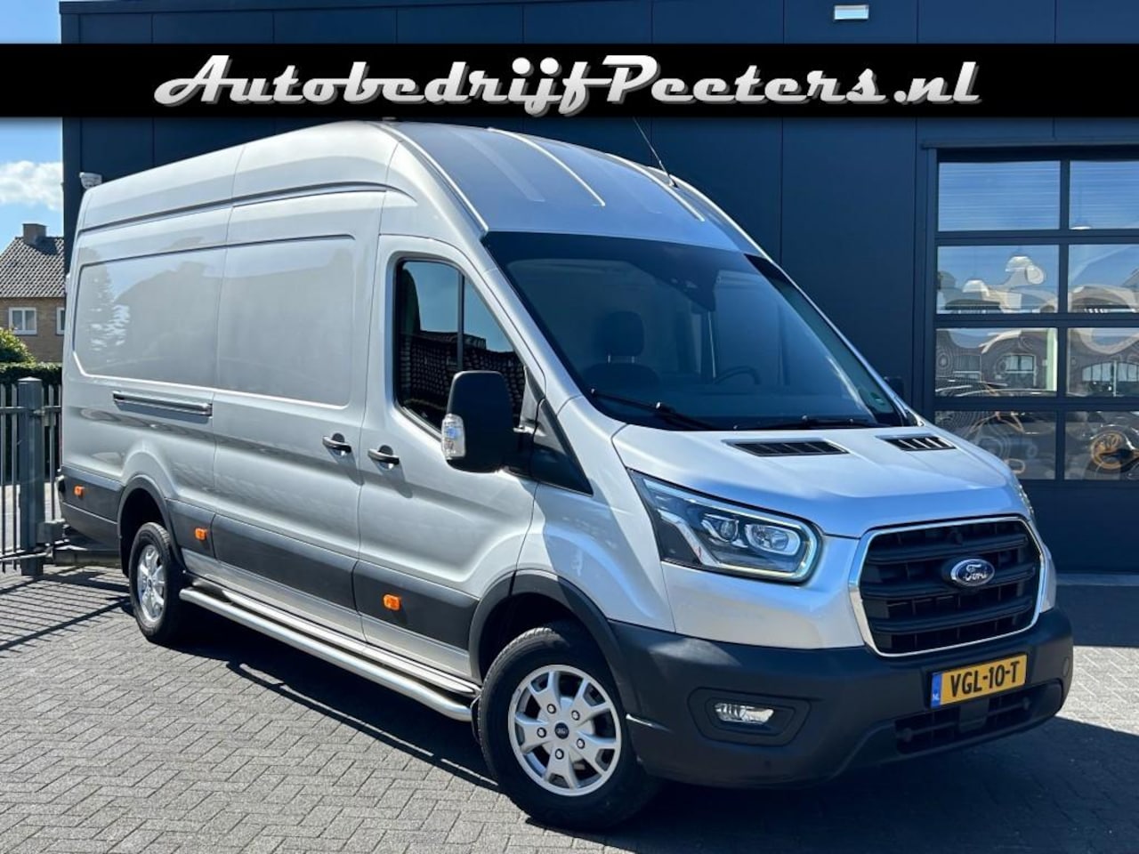 Ford Transit - 350 2.0 TDCI 170pk L4H3 Aut. 3-zits Xenon Navi ACC Trekhaak - AutoWereld.nl