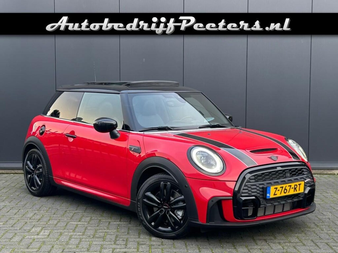 MINI Cooper S - 2.0 JCW Aut. P-dak ACC Leder HUD LED Sfeerlicht Camera - AutoWereld.nl