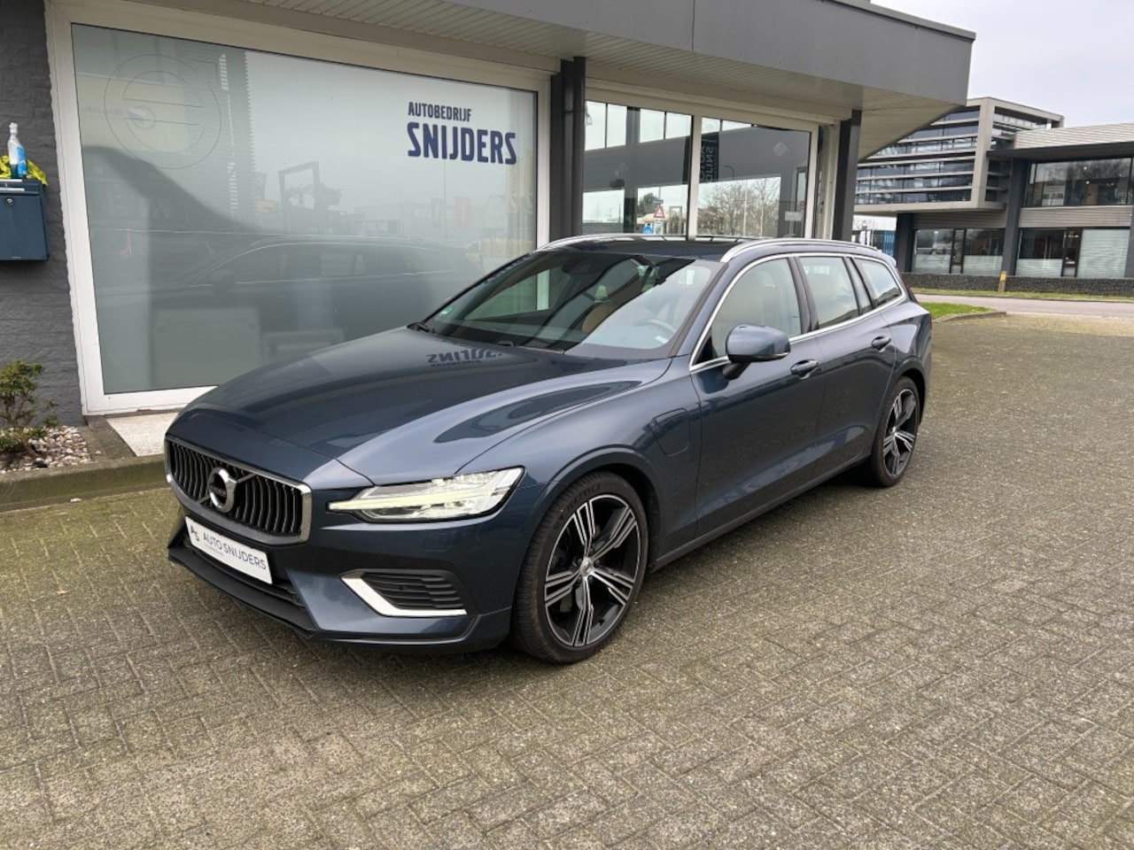 Volvo V60 - 2.0 T6 Recharge AWD Inscription - Lounge Full Options - AutoWereld.nl