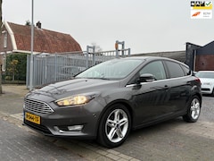 Ford Focus - 1.0 Titanium | Navi | achteruitrijcamera | LM velgen | Airco |