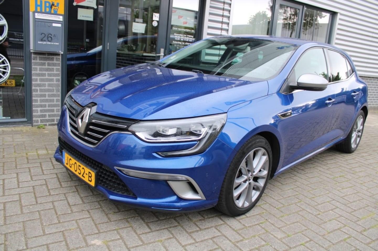 Renault Mégane - 1.2i TCe GT Line 131PK ALCANTARA BOSE GROOT NAVI STOELVERW CAMER - AutoWereld.nl