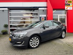 Opel Astra - 1.4 Turbo Cosmo