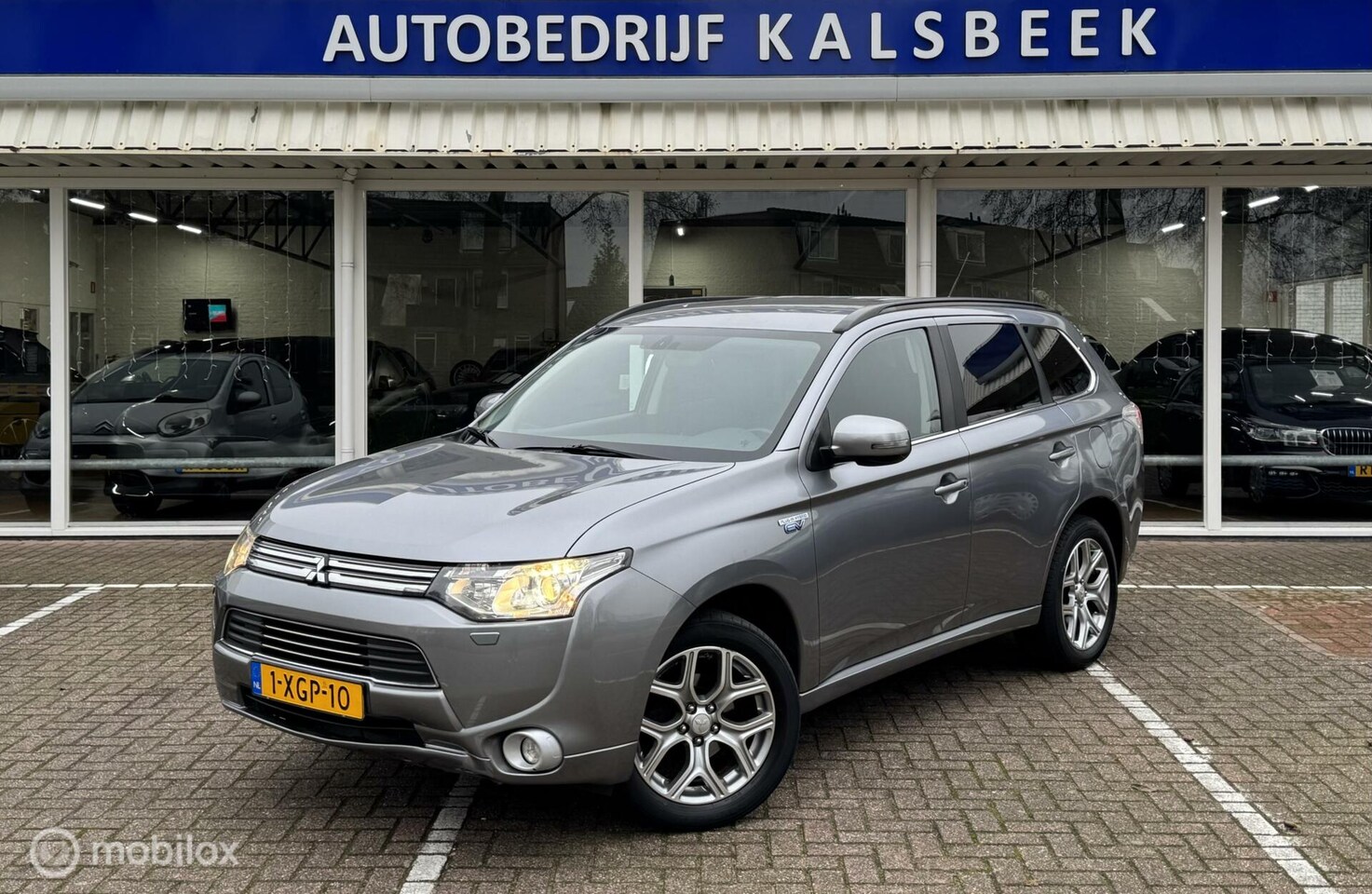 Mitsubishi Outlander - 2.0 PHEV Executive Edition|Camera|Navigatie|Clima| - AutoWereld.nl