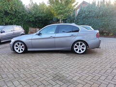 BMW 3-serie - 330i High Executive 3.0L 272pk 6 cilinder