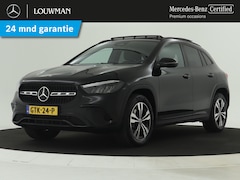 Mercedes-Benz GLA-Klasse - 250e Face Lift Nightpakket Plug-In | Trekhaak | Panorama Dak | Night Pakket 11 kW Laden |