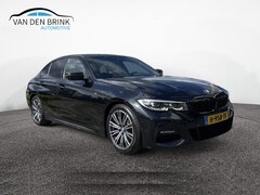 BMW 3-serie - 320i High Executive Edition