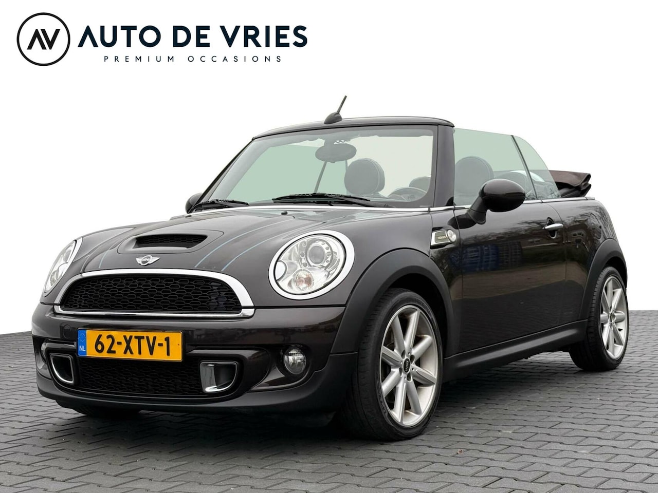 MINI Cabrio - 1.6 184pk Cooper S Chili Highgate | Leder | Navigatie | Xenon - AutoWereld.nl