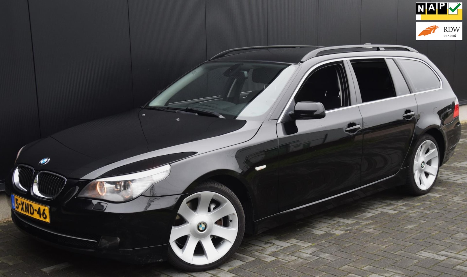 BMW 5-serie Touring - 525i 525i 218 pk - AutoWereld.nl