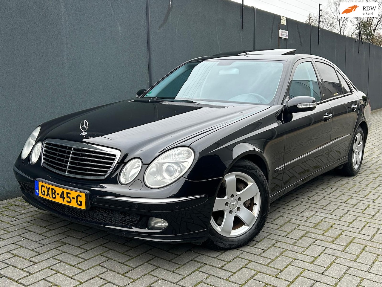 Mercedes-Benz E-klasse - 350 V6 Classic AUT / APK / Netjes - AutoWereld.nl