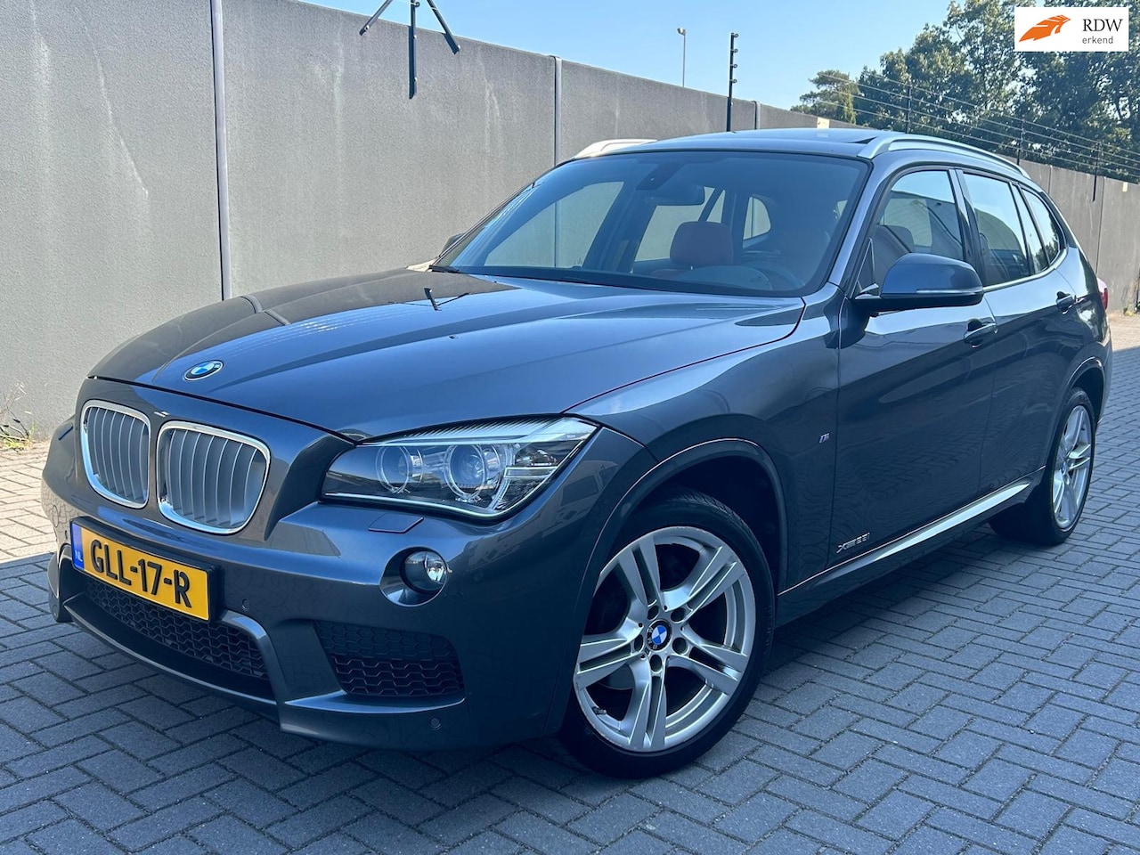 BMW X1 - XDrive28i High Executive / Full / APK / Netjes - AutoWereld.nl