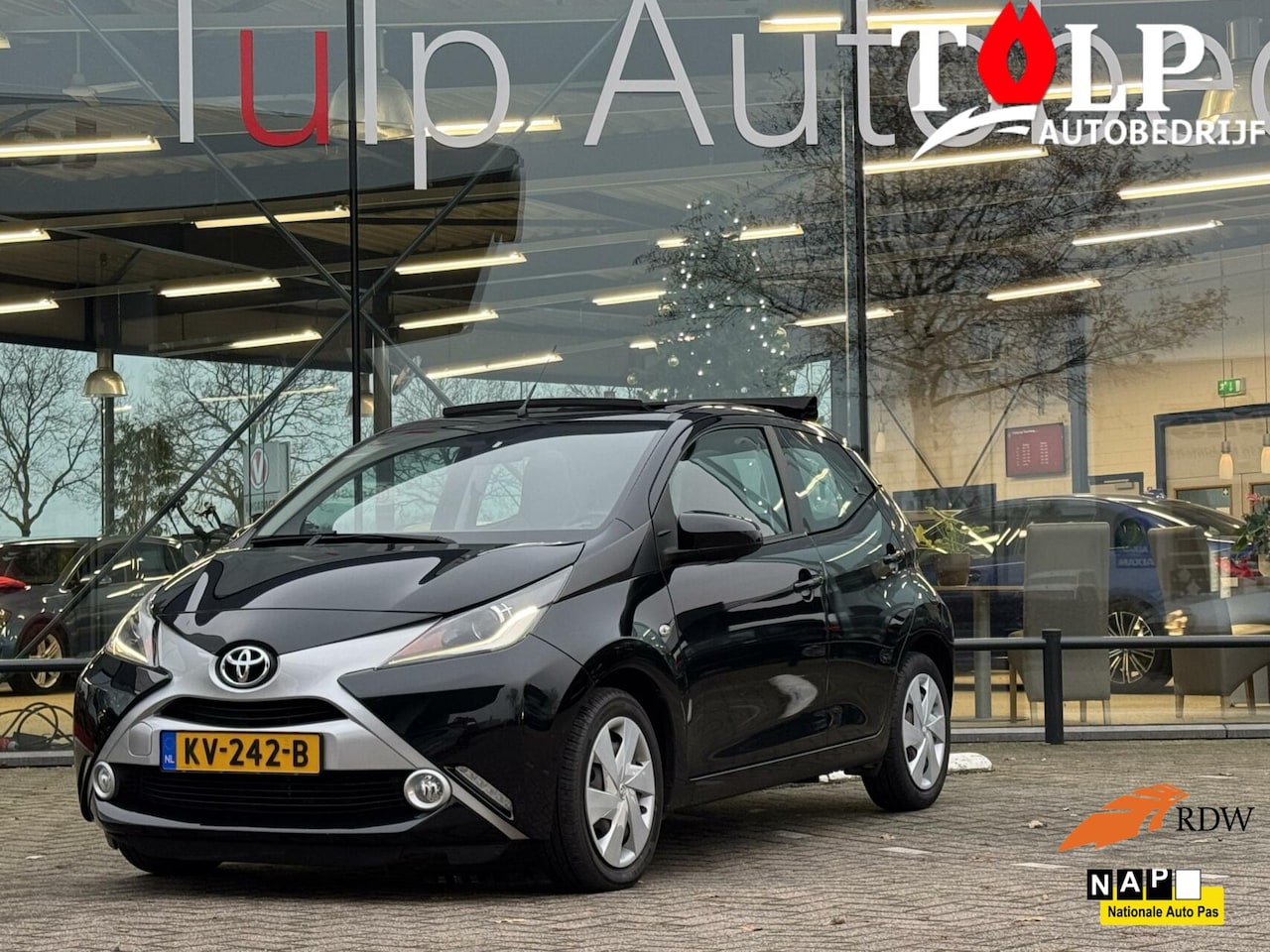 Toyota Aygo - 1.0 VVT-i x-wave Vouwdak 2016 Top Staat - AutoWereld.nl