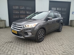 Ford Kuga - 1.5 EcoB. Trend Ult. Trekhaak. Navigatie