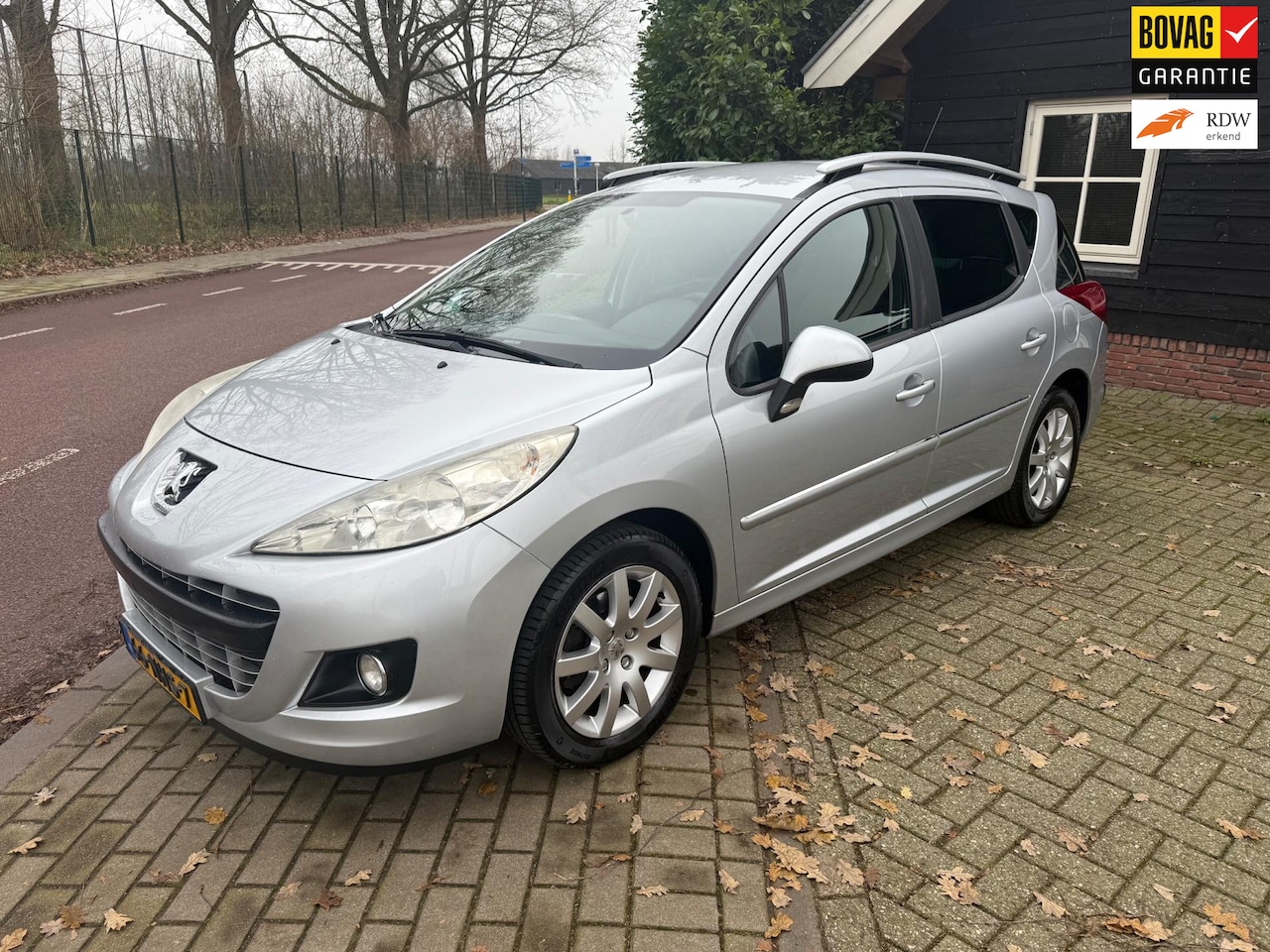 Peugeot 207 SW - 1.6 VTi Sportium / Airco / Apk / NAP / PDC / Lm / - AutoWereld.nl