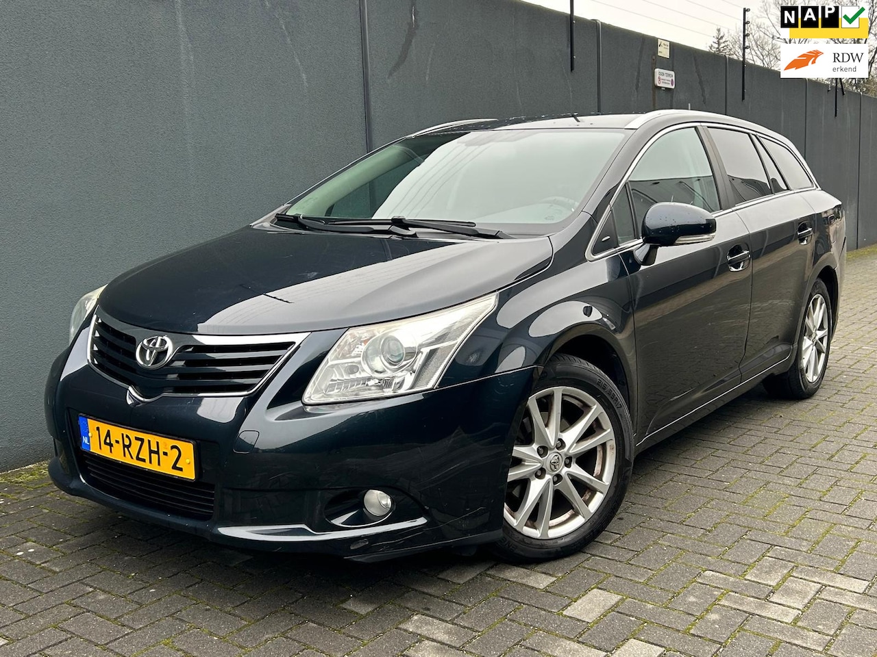 Toyota Avensis Wagon - 1.8 VVTi AUT / NAP / 1e Eig / Dealer Onderh - AutoWereld.nl