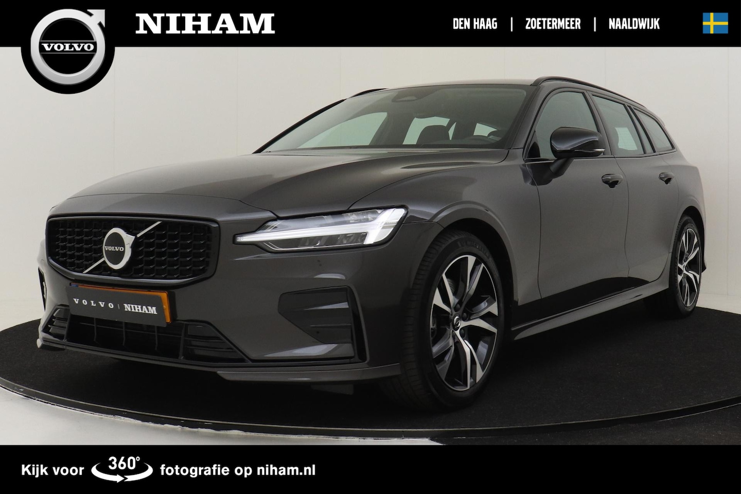 Volvo V60 - B4 (M-HYBRID) PLUS DARK -EXTERIEUR STYLING|CAMERA|ADAP.CRUISE|POWER-SEATS|TREKHAAK| - AutoWereld.nl