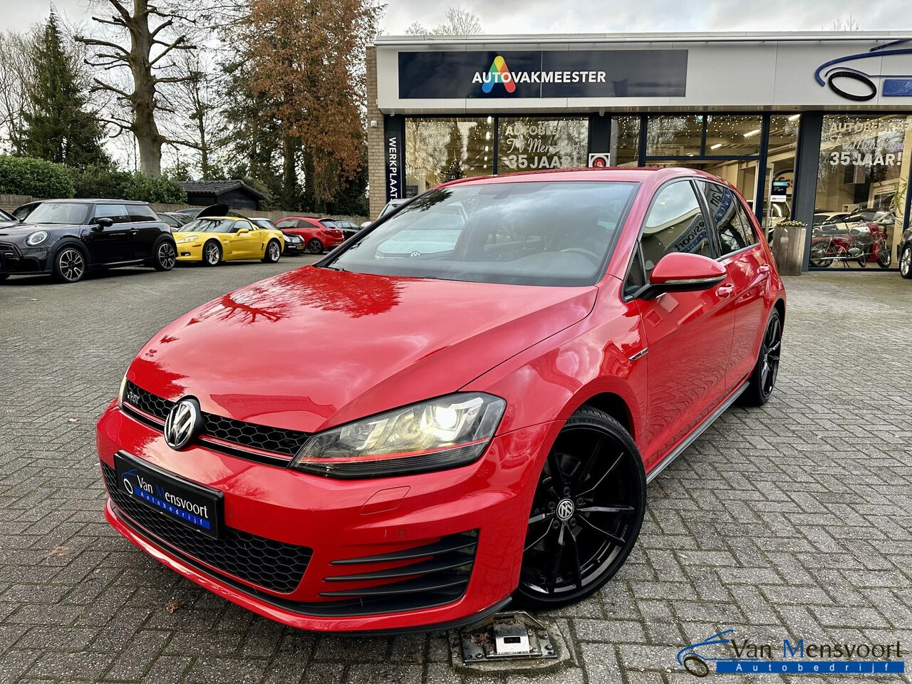 Volkswagen Golf - 2.0 GTI 220PK DSG 2eEig|NaviXenon|19inch|Climate - AutoWereld.nl