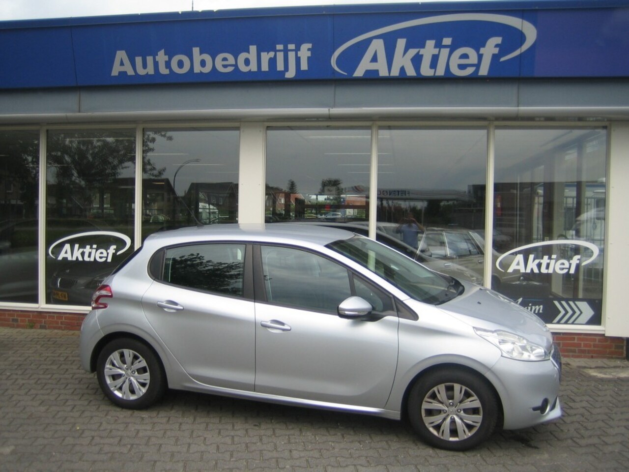 Peugeot 208 - 1.2 Vti Active 1.2 VTI ACTIVE - AutoWereld.nl