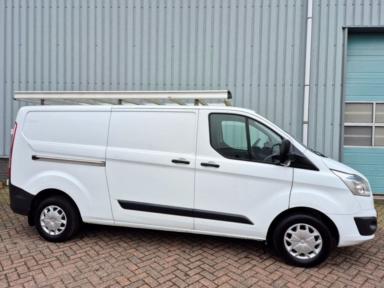 Ford Transit Custom - 310 2.2 L2 H1 Airco 2x Schuifdeur 1e eig. - AutoWereld.nl