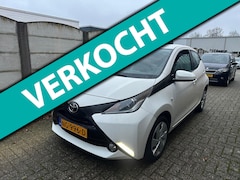 Toyota Aygo - 1.0 VVT-i x-play AIRCO/ CAMERA/ NETTE AUTO