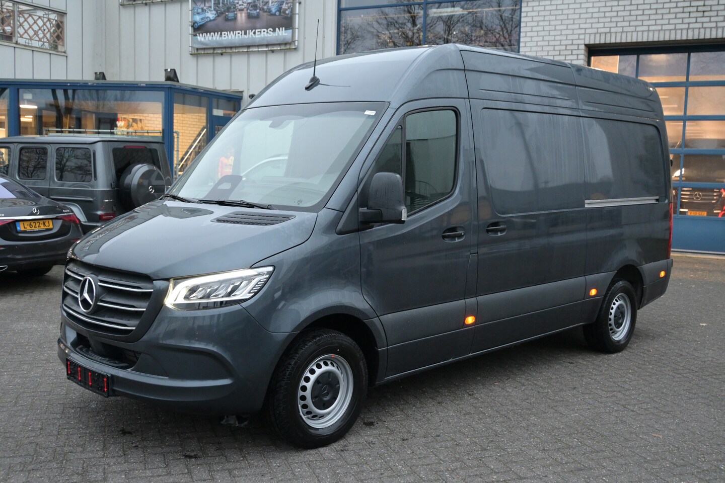 Mercedes-Benz Sprinter - 317 CDI L2H2 Pro HD 3500 kg Trekhaak, Linker schuifdeur, LED koplampen, Geveerde stoel, Et - AutoWereld.nl