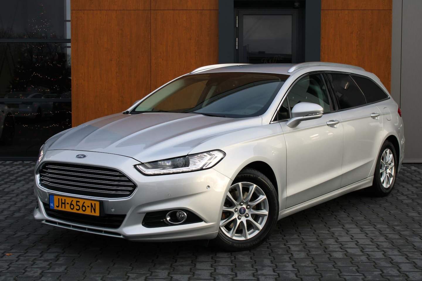 Ford Mondeo Wagon - 1.6TDCi Titanium | Trekhaak | Navi - AutoWereld.nl