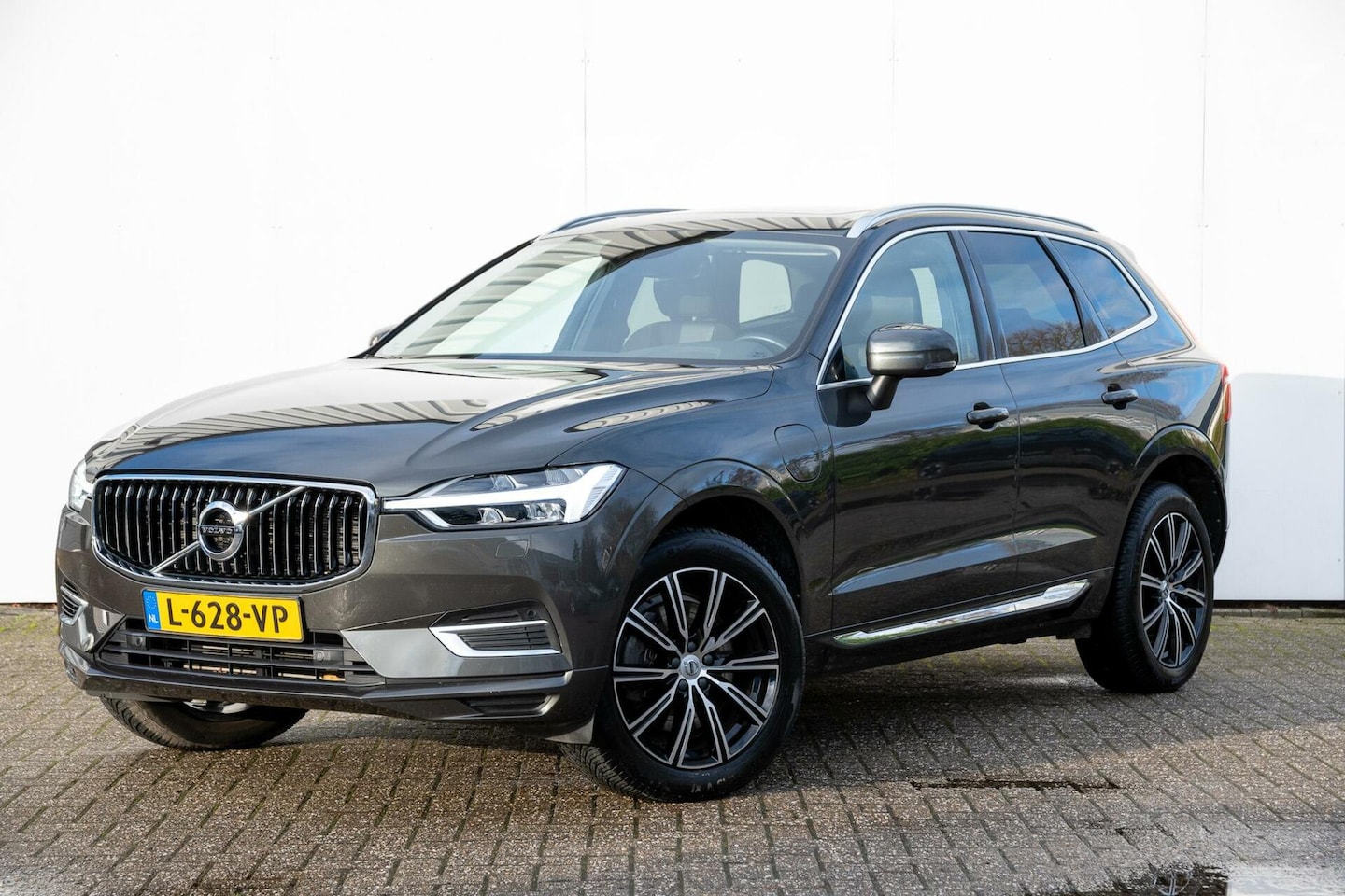 Volvo XC60 - 2.0 T6 AWD Inscription|ACC|trekh|Pano|HK audio| - AutoWereld.nl