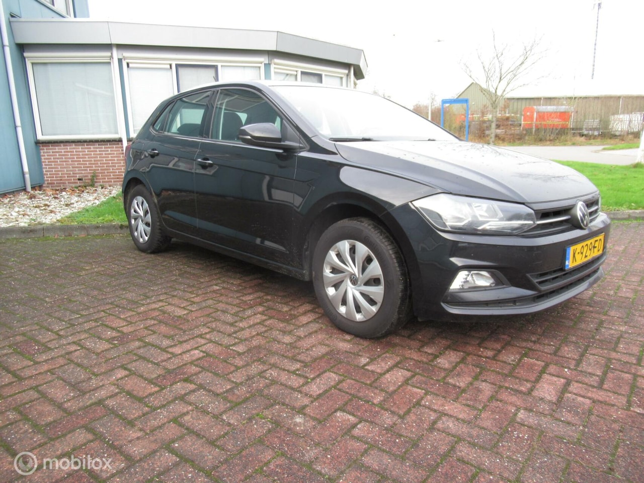 Volkswagen Polo - 1.0 TSI Comfortl. airco , cruise , carplay - AutoWereld.nl