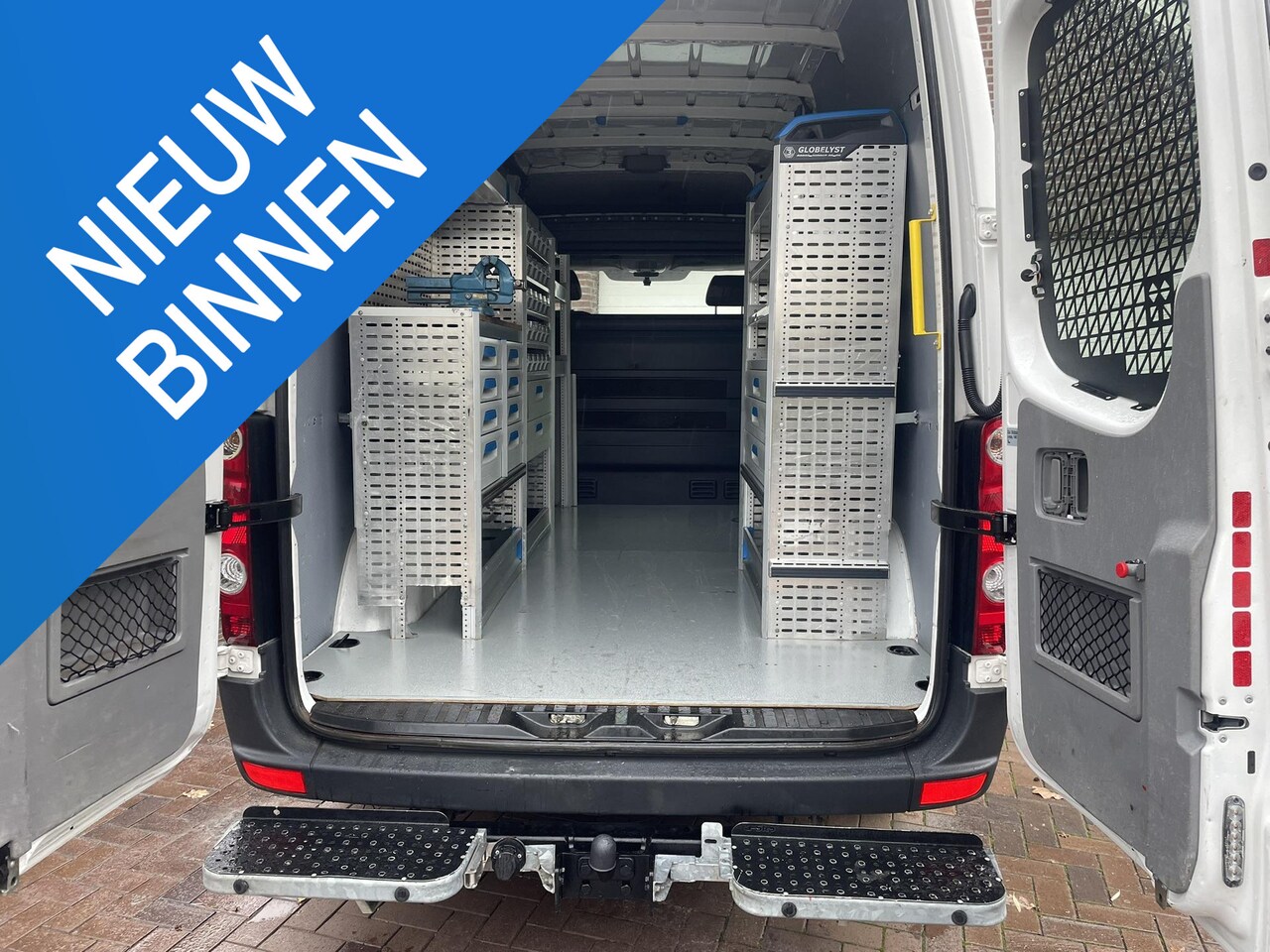 Volkswagen Crafter - 50 2.0 TDI Service auto Sortimo trekhaak 3500kg 50 2.0 TDI L2H2 BM - AutoWereld.nl