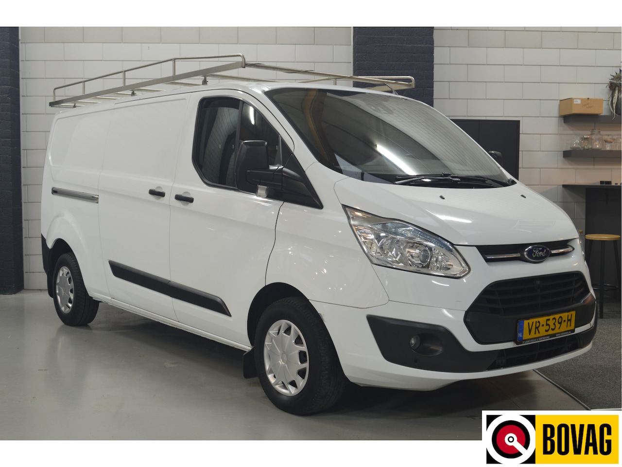 Ford Transit Custom - 290 2.2 TDCI L2H1 Trend // 88.000 km // AIRCO // NAVI // CRUISE // CAMERA // PDC // TREKHA - AutoWereld.nl