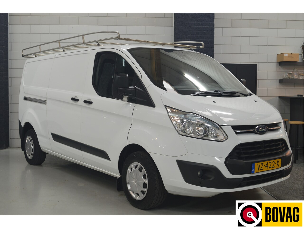 Ford Transit Custom - 290 2.2 TDCI L2H1 Trend // 95.000 km // AIRCO // NAVI // CRUISE // CAMERA // PDC // TREKHA - AutoWereld.nl