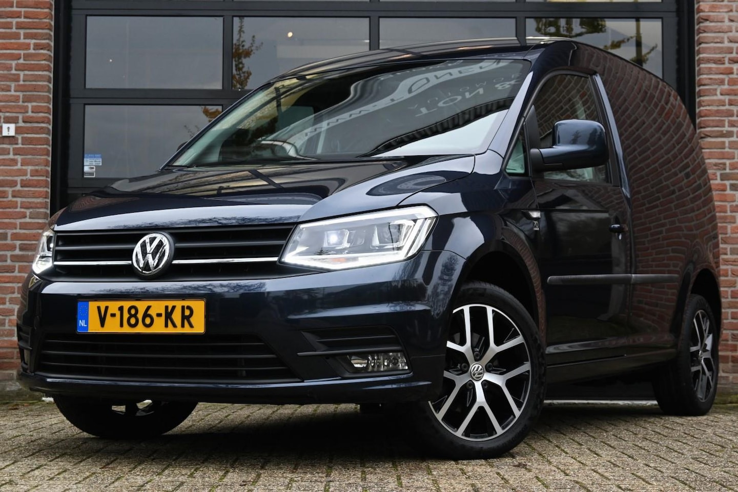 Volkswagen Caddy - 2.0 TDI L1H1 BMT Highline *TopBusje* Camera Carplay Xenon/LED '18 - AutoWereld.nl