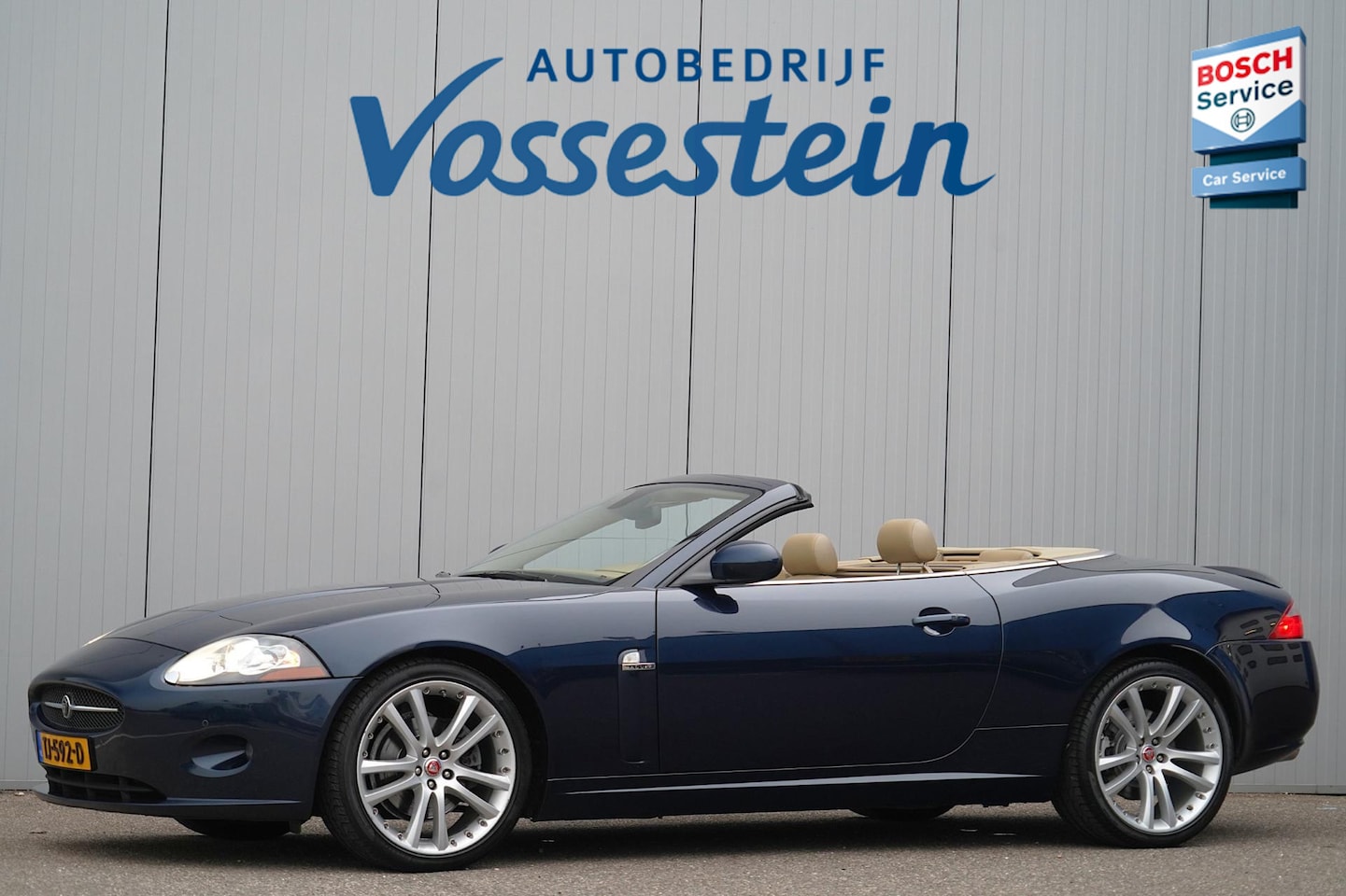 Jaguar XK - 4.2 V8 Convertible / Leder / Alpine Audio / Stoelverw. / Stuurverw. / Memory Seats / Elek. - AutoWereld.nl