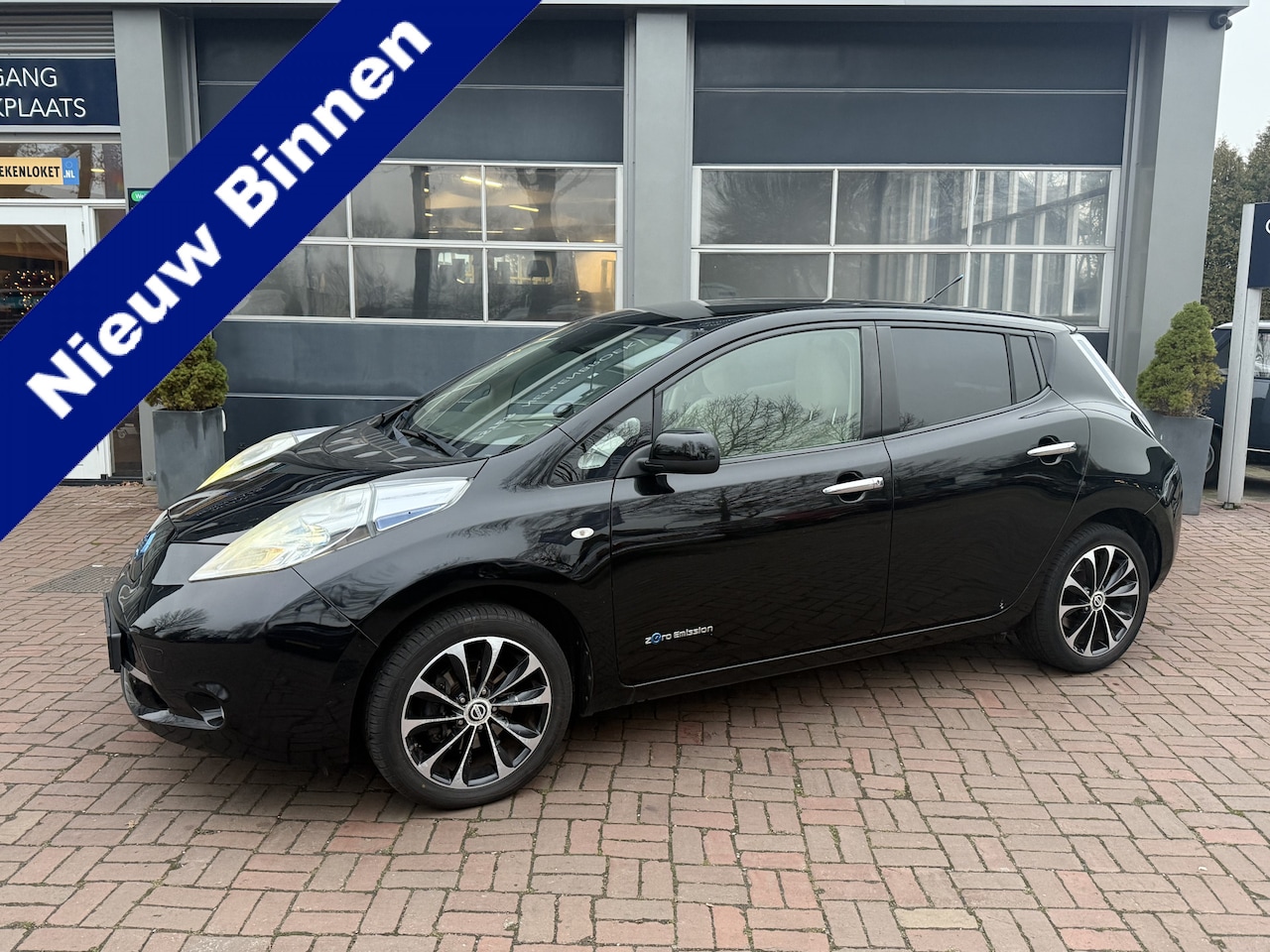 Nissan LEAF - Base 24 kWh | Camera | Navi | LMV  11-2012 113.180 KM - AutoWereld.nl