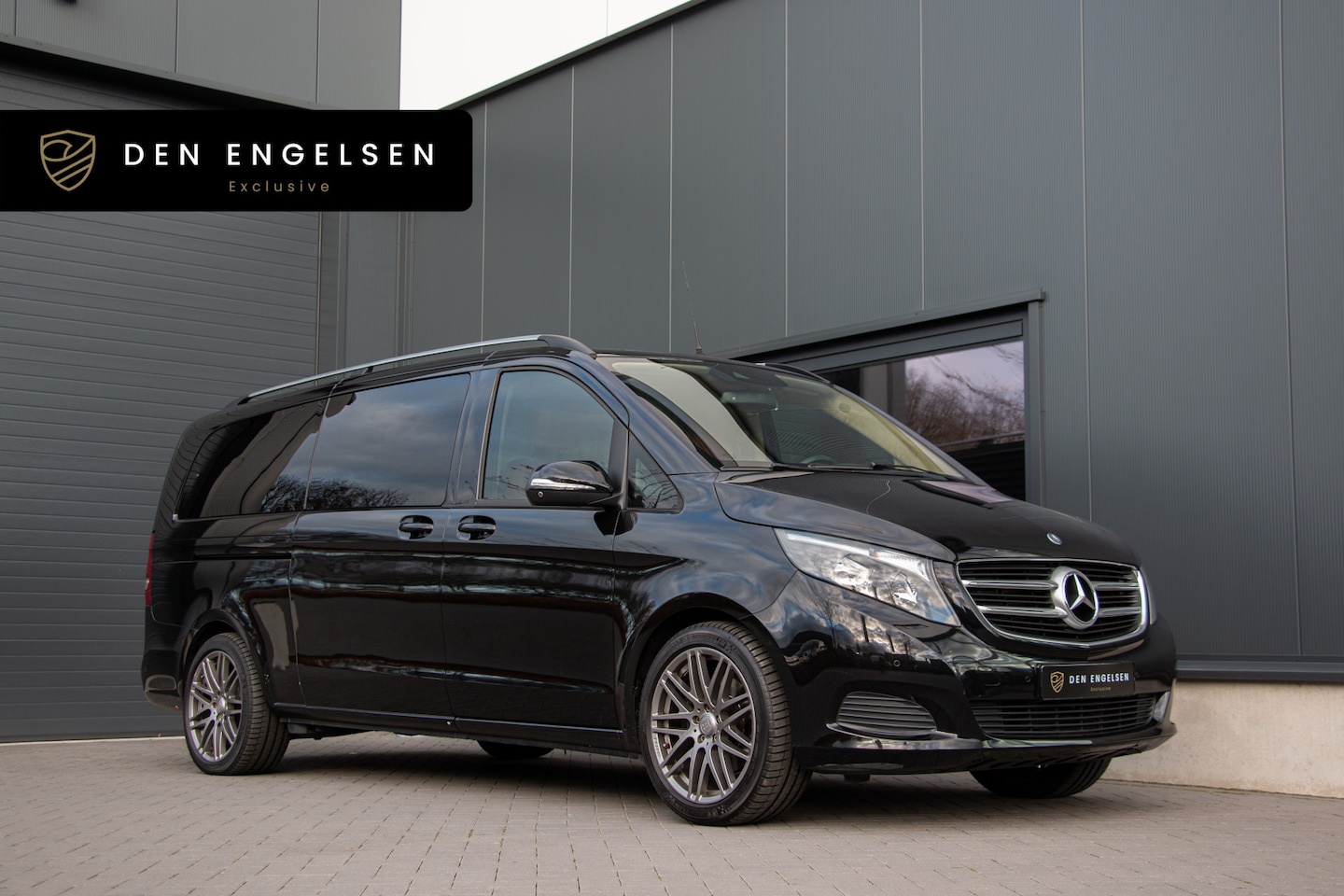 Mercedes-Benz V-klasse - 250d VIP | 6 Persoons | Playstation | TV | Massage | Koelkast | Luchtvering | Camera | Lan - AutoWereld.nl