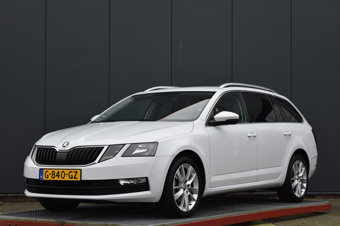 Skoda Octavia Combi - 1.0 TSI Greentech Clever Edition automaat - AutoWereld.nl