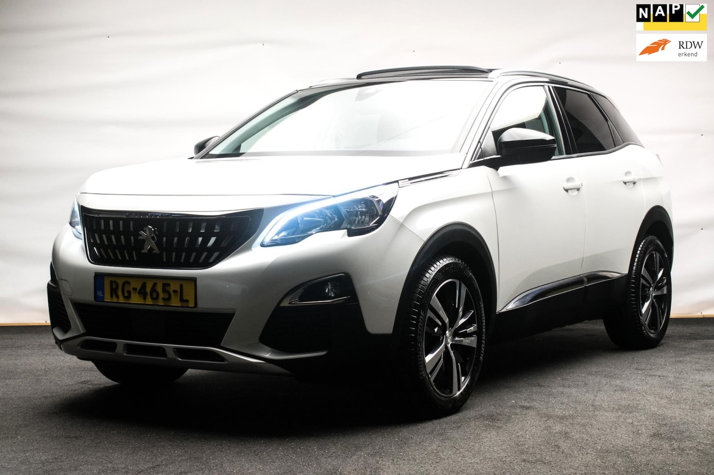 Peugeot 3008 - 1.2 PureTech Allure Automaat [ Panoramadak Carplay Leder i-Cockpit Stoelverwarming Dealero - AutoWereld.nl