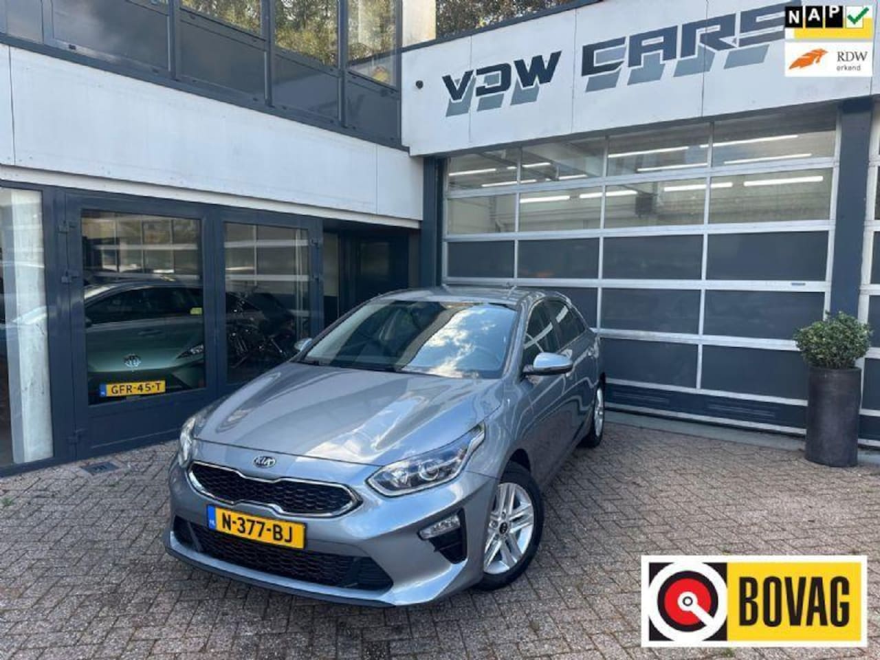 Kia Cee'd - Ceed 1.0 T-GDi DynamicLine | Apple carplay | Navigatie - AutoWereld.nl