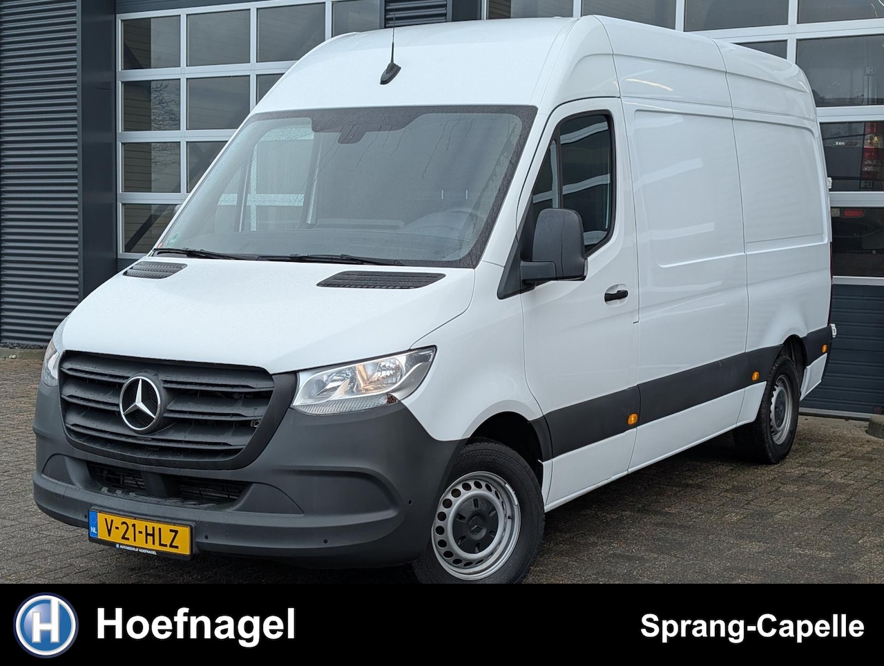 Mercedes-Benz Sprinter - 316 2.2 CDI L2H2 163PK | Camera | CarPlay/AndroidAuto - AutoWereld.nl