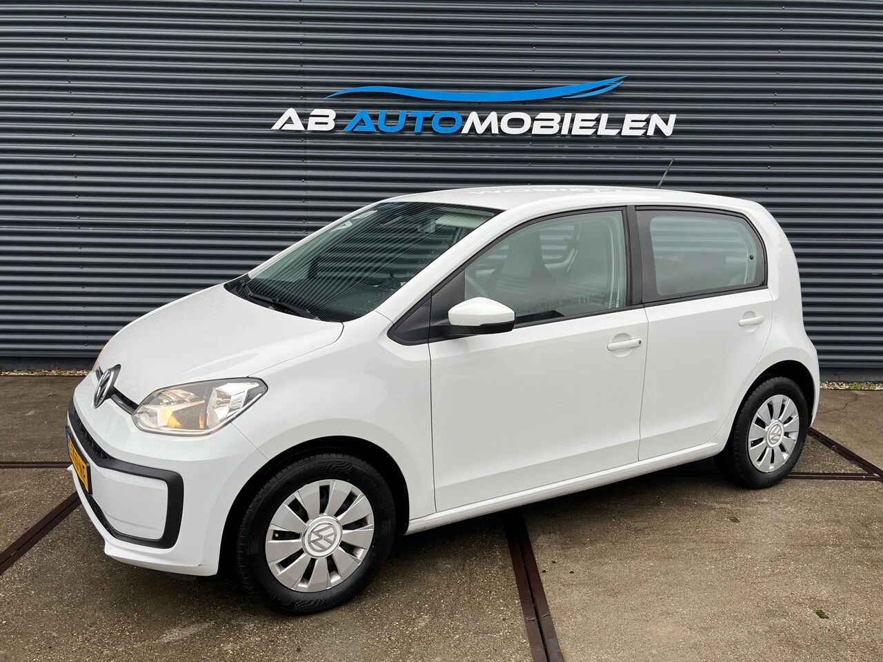 Volkswagen Up! - 1.0 BMT move up! 5 DEURS/ BLUETOOTH/ LED VERL - AutoWereld.nl