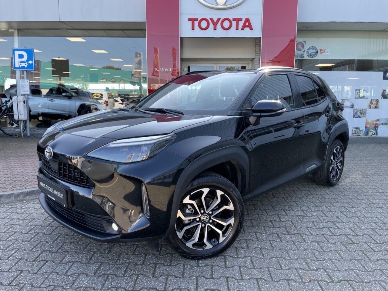 Toyota Yaris Cross - 1.5 Hybrid Dynamic | Navi | Sensoren v/a | Android Auto, Apple C - AutoWereld.nl