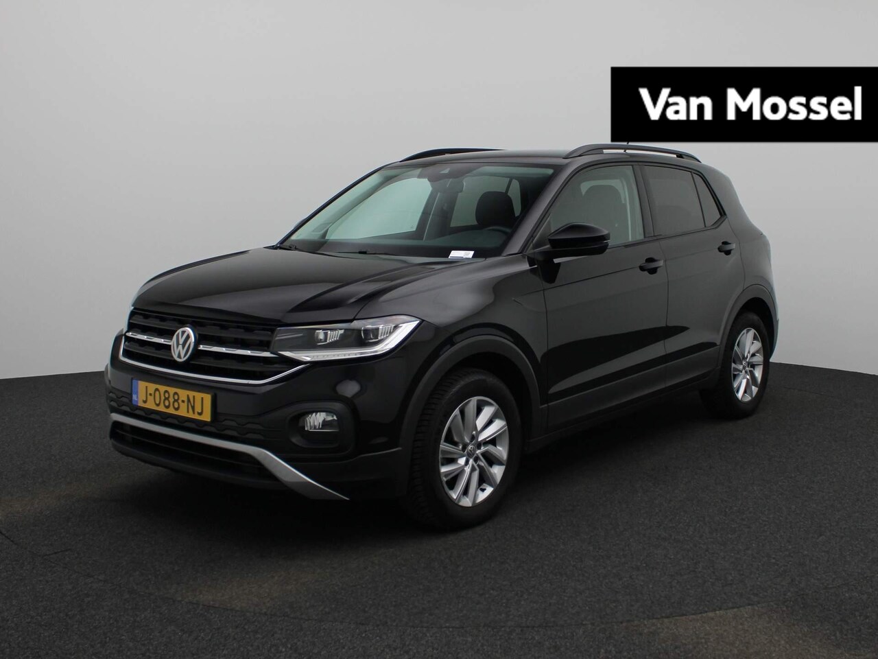 Volkswagen T-Cross - 1.0 TSI Life | Digital Cockpit PRO | Stoelverwarming | Keyless | Navigatie | Trekhaak  | C - AutoWereld.nl