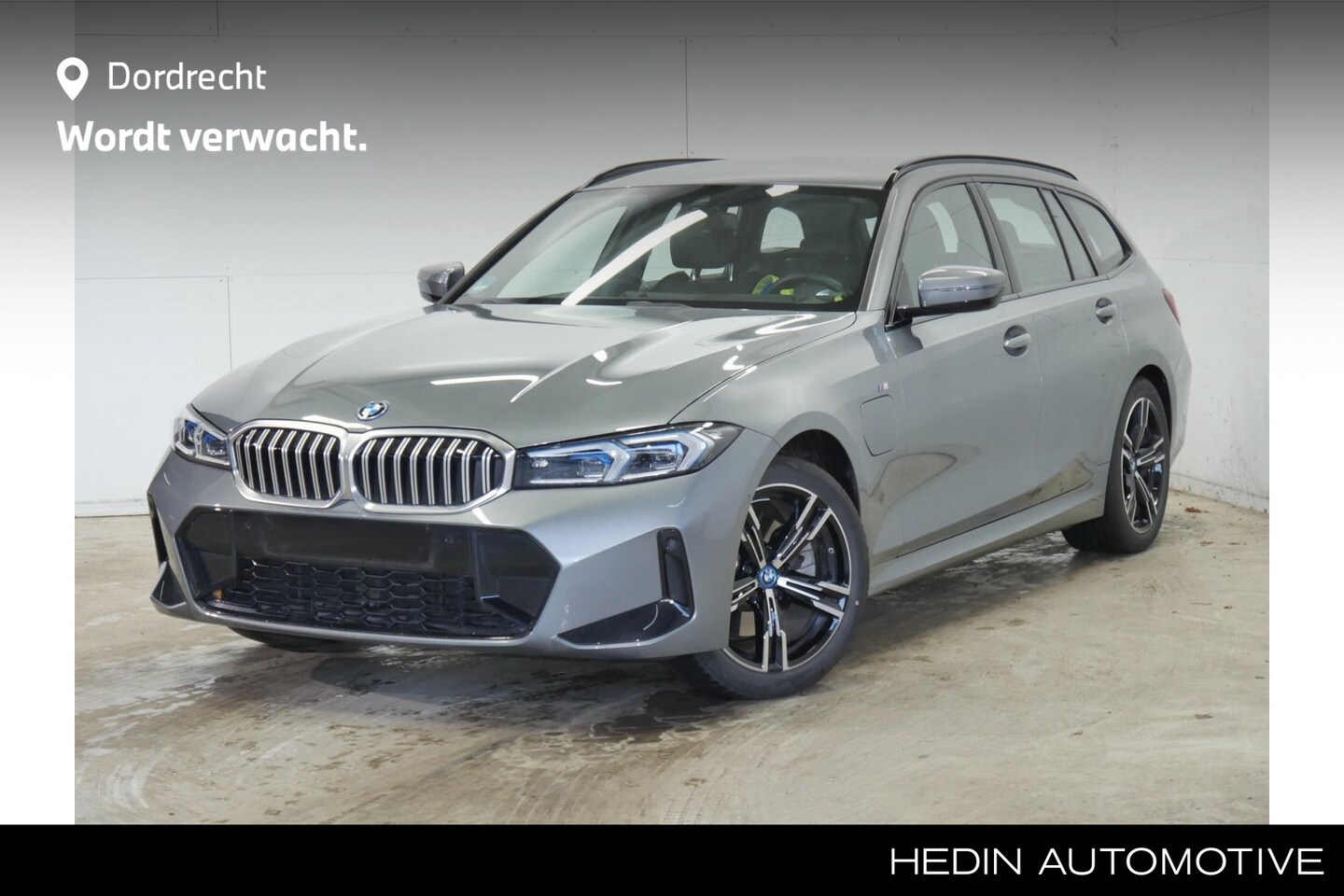 BMW 3-serie Touring - 330e M-Sport | 2024 | Hifi | Camera | Curved Display | 18" - AutoWereld.nl